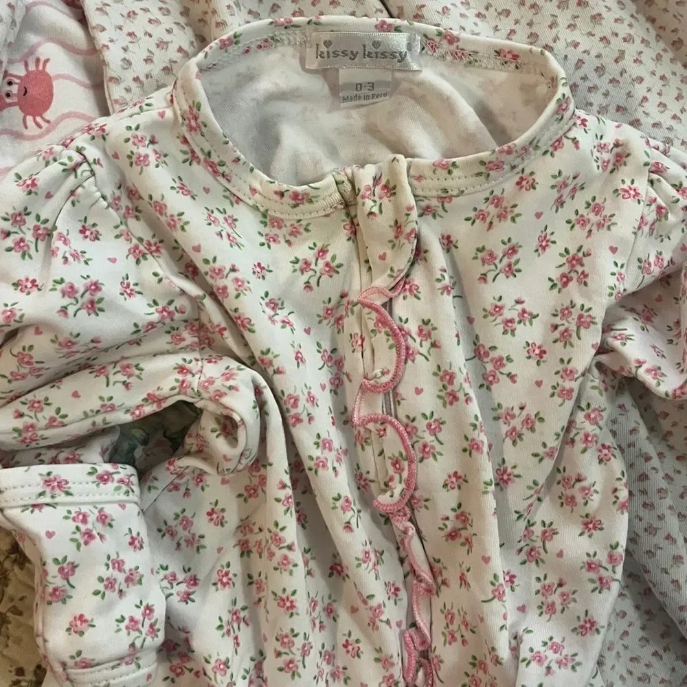 Kissy Kissy sleeper and outfits